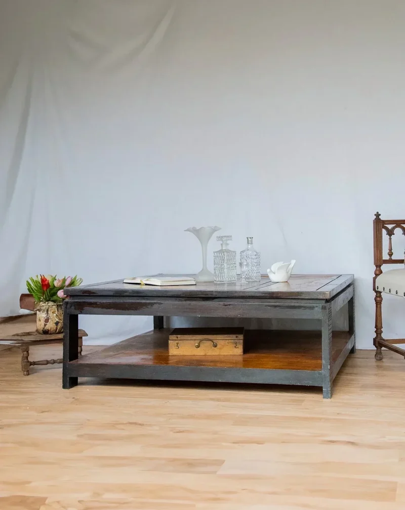 Léonie, la table basse carrée en bois N°492