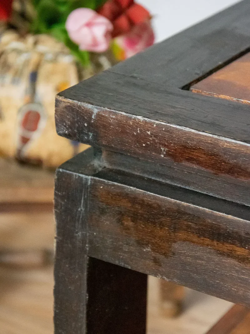 Léonie, la table basse carrée en bois N°492