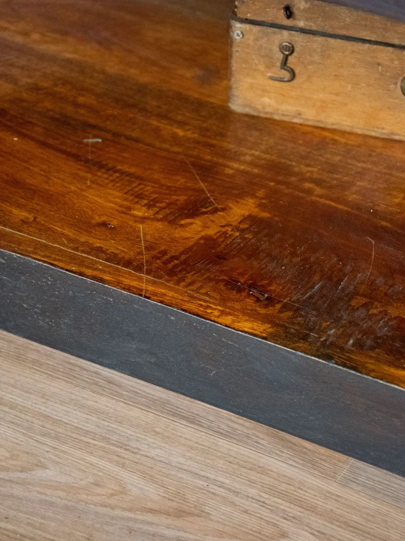 Léonie, la table basse carrée en bois N°492