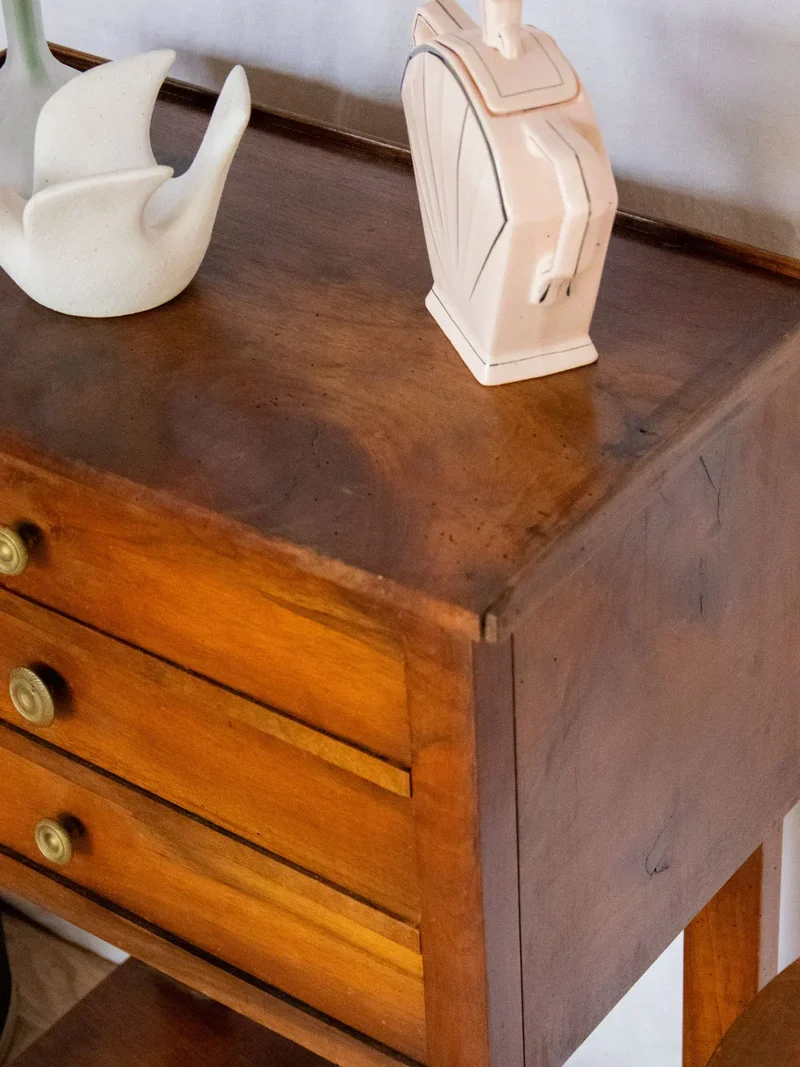 Francine, la grande table d'appoint en bois N°605