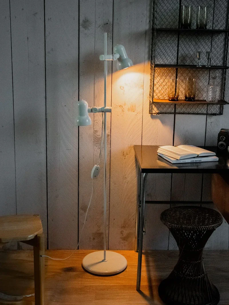 Julien, le lampadaire en métal N°259