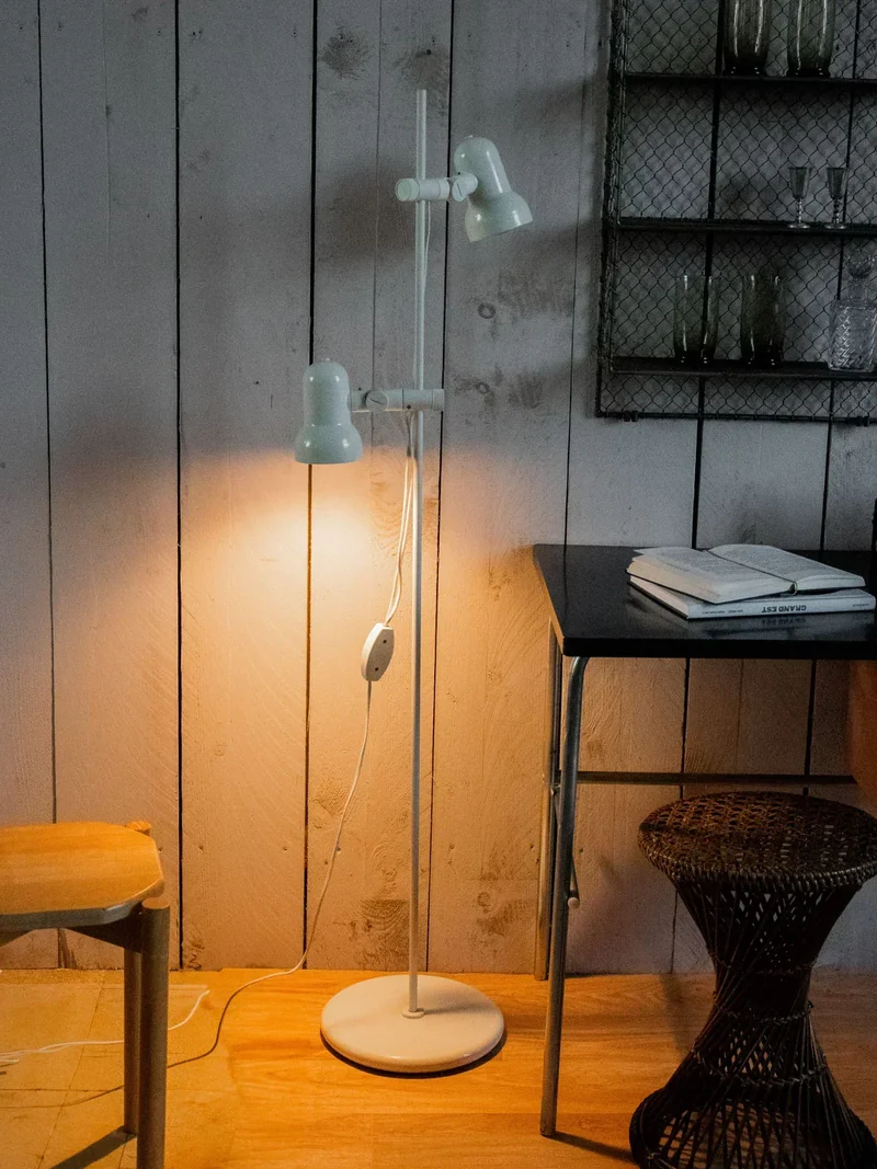 Julien, le lampadaire en métal N°259