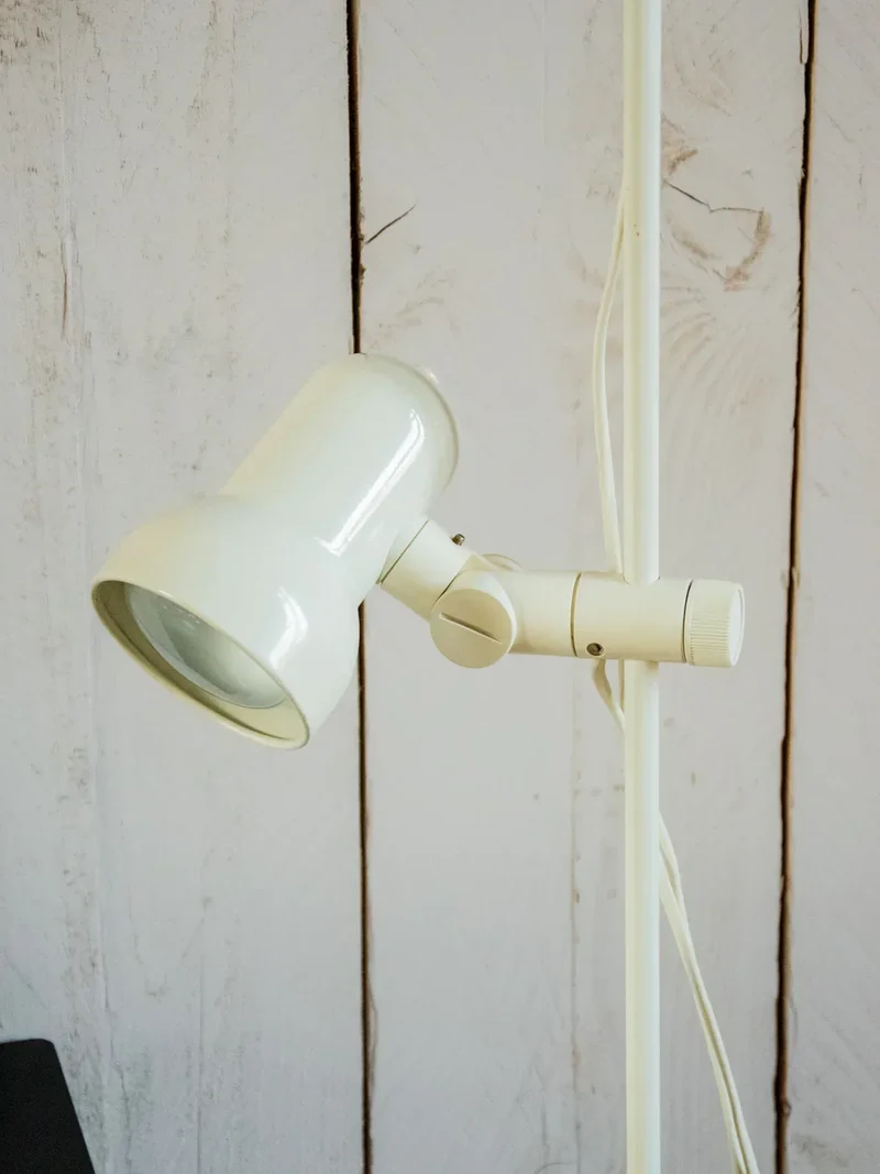 Julien, le lampadaire en métal N°259