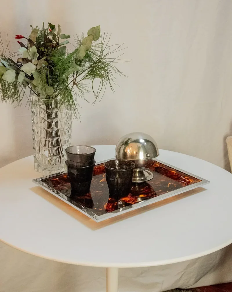 Marcel, le plateau en lucite N°142