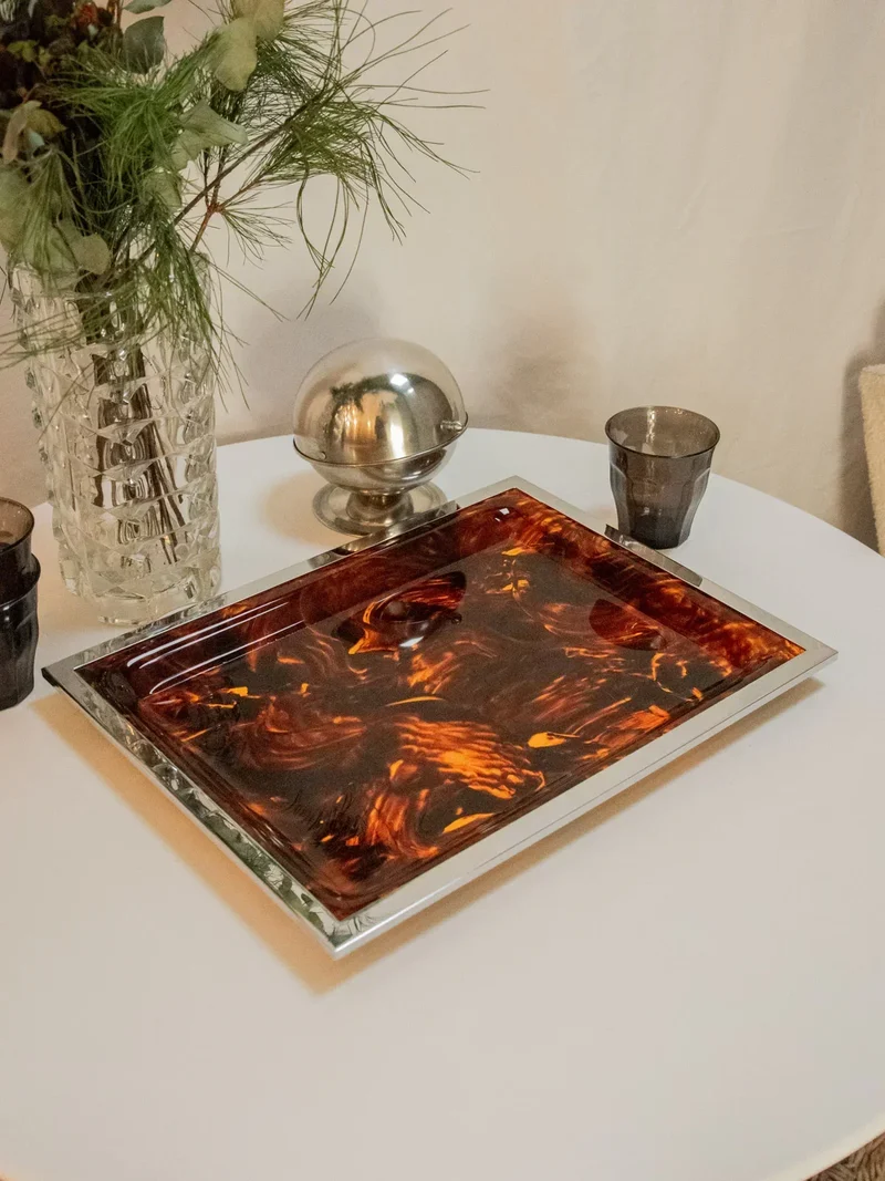 Marcel, le plateau en lucite N°142