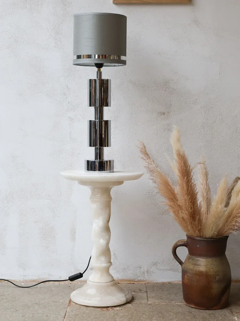 Julia, la lampe à poser chromée N°642
