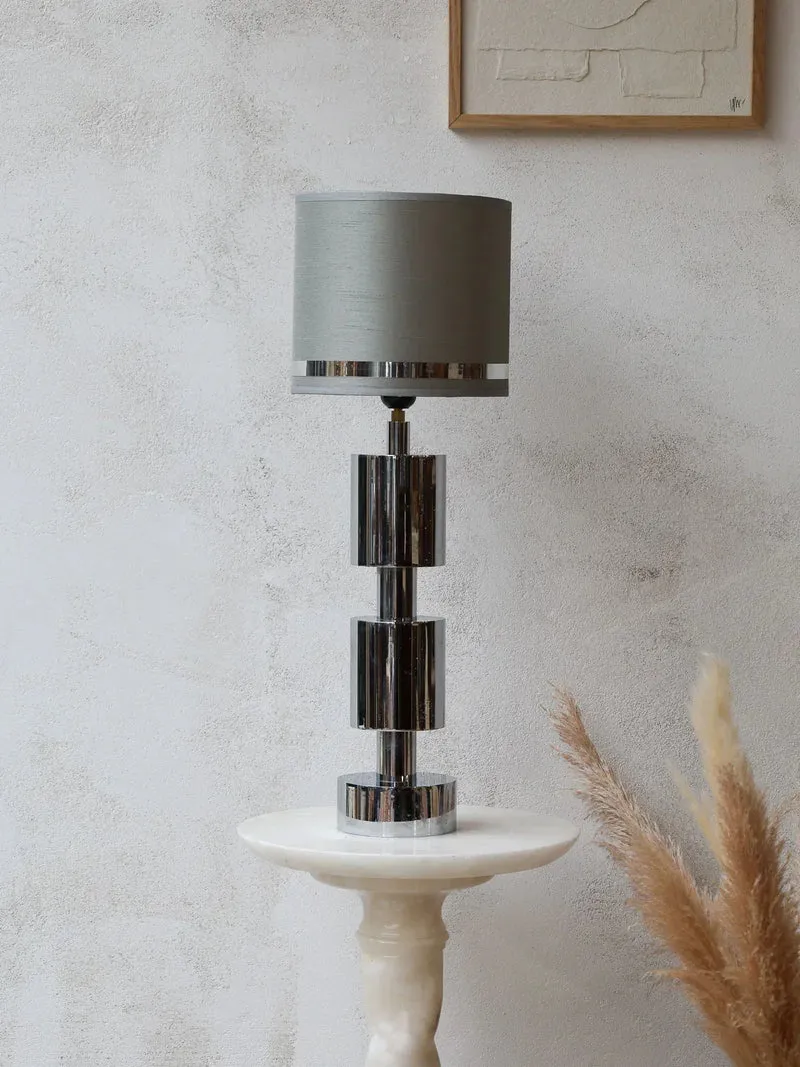 Julia, la lampe à poser chromée N°642