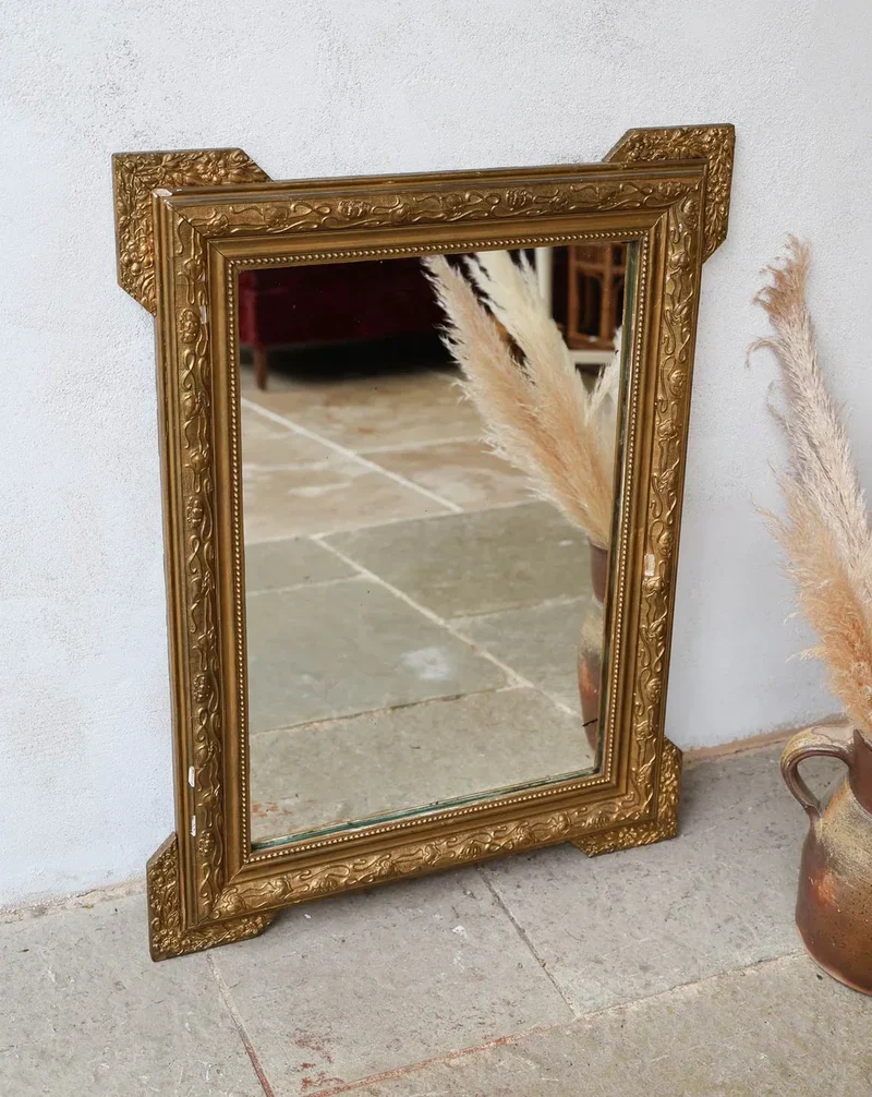 Georges, le miroir en bois sculpté doré N°952