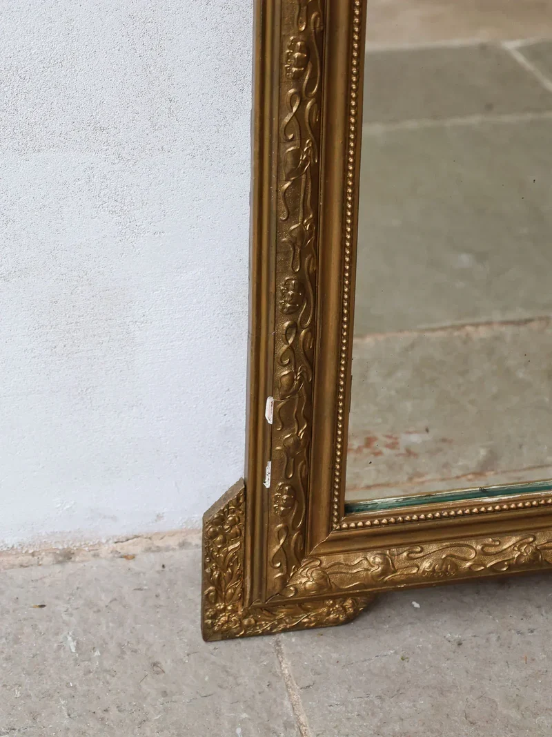 Georges, le miroir en bois sculpté doré N°952