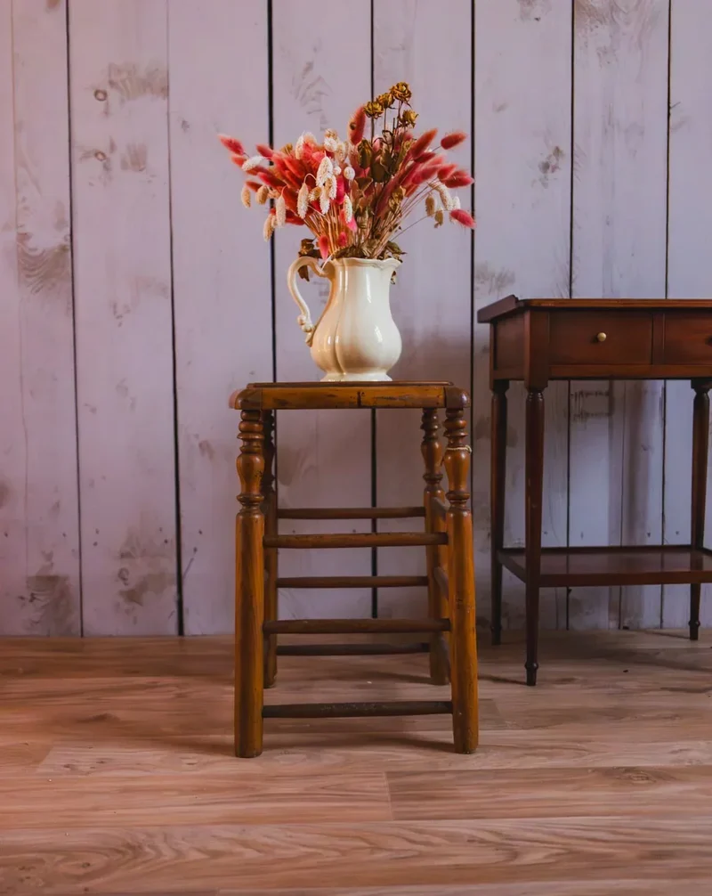 Regis, le tabouret en bois N°796