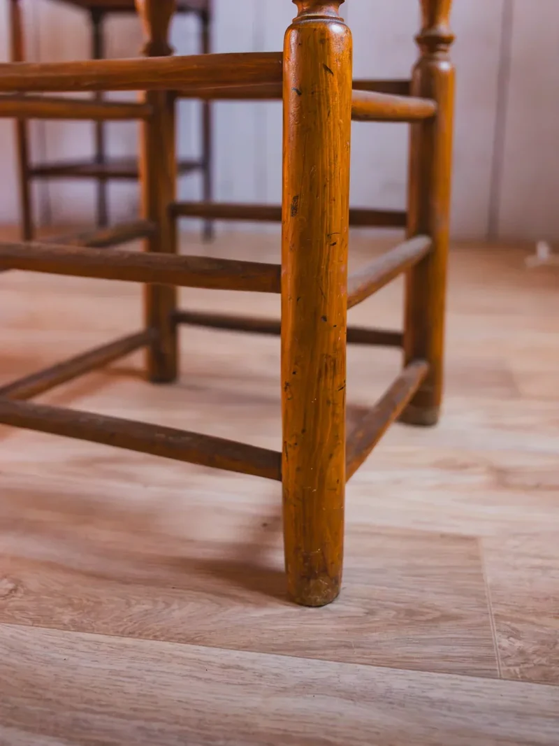 Regis, le tabouret en bois N°796