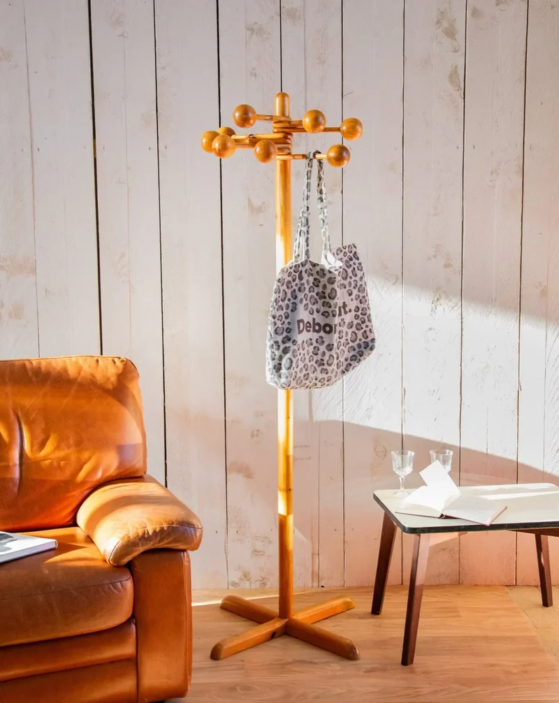 Charlie, le porte-manteau en bois N°168