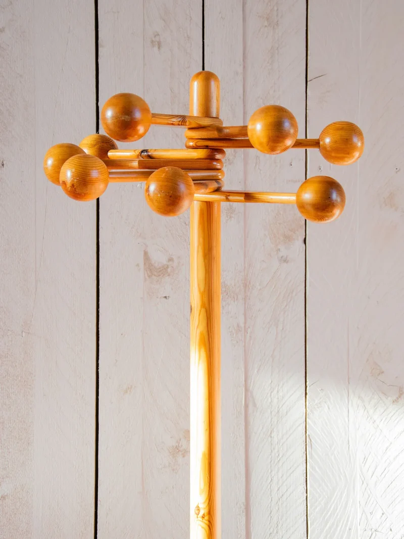 Charlie, le porte-manteau en bois N°168