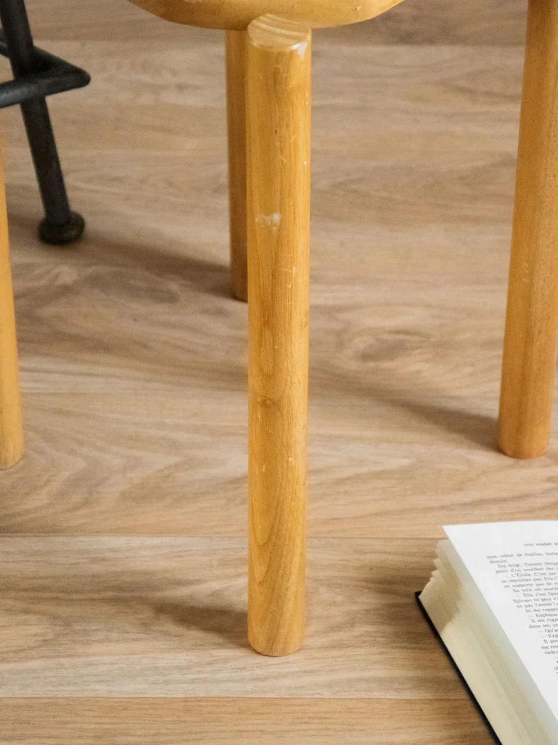 Axel, le tabouret en bois N°564