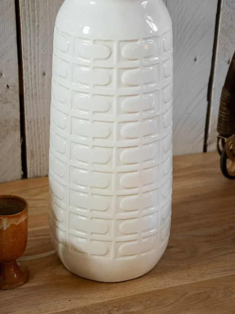 Julia, la lampe à poser en laine N°575
