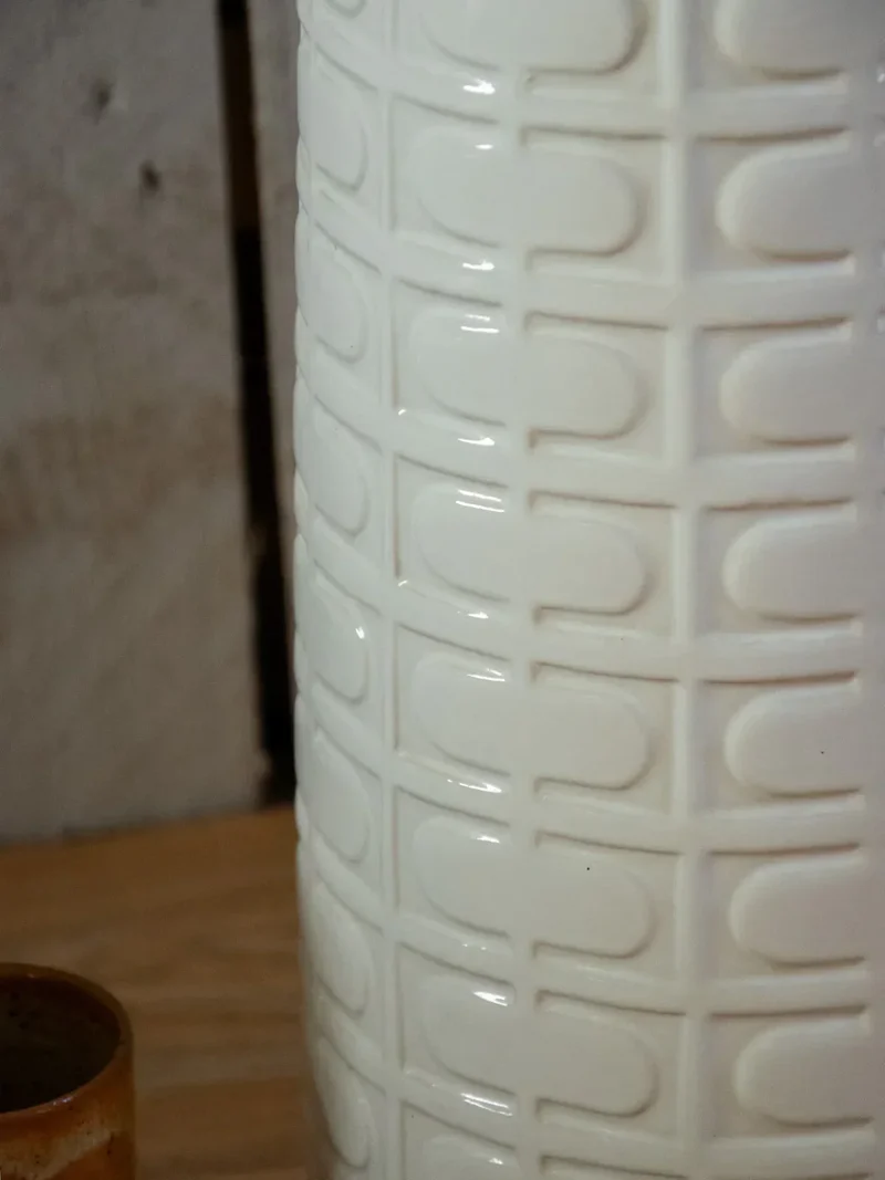 Julia, la lampe à poser en laine N°575
