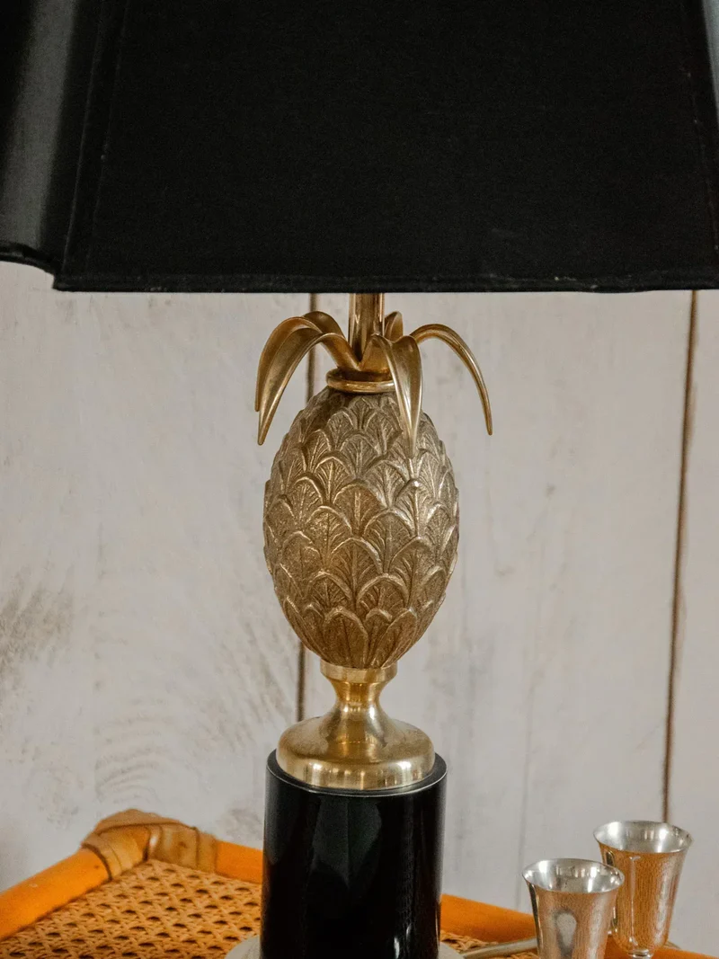 Julia, la lampe à poser en bronze N°579