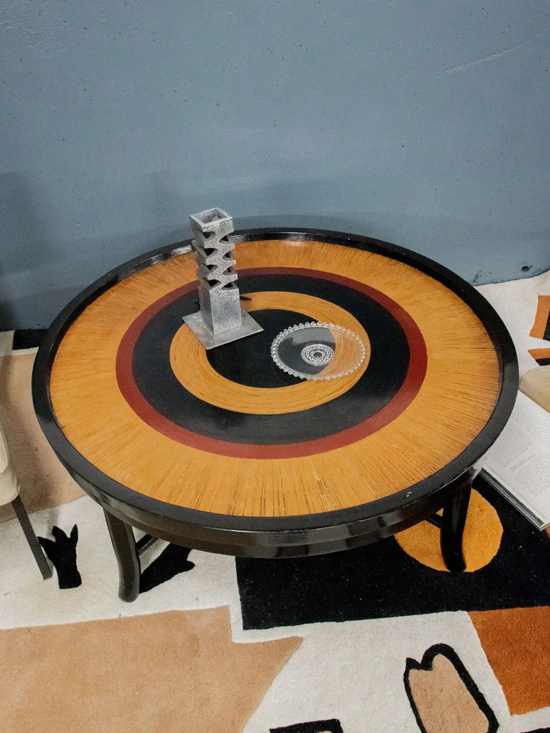 Donna, la table basse en bois japonisante N°686