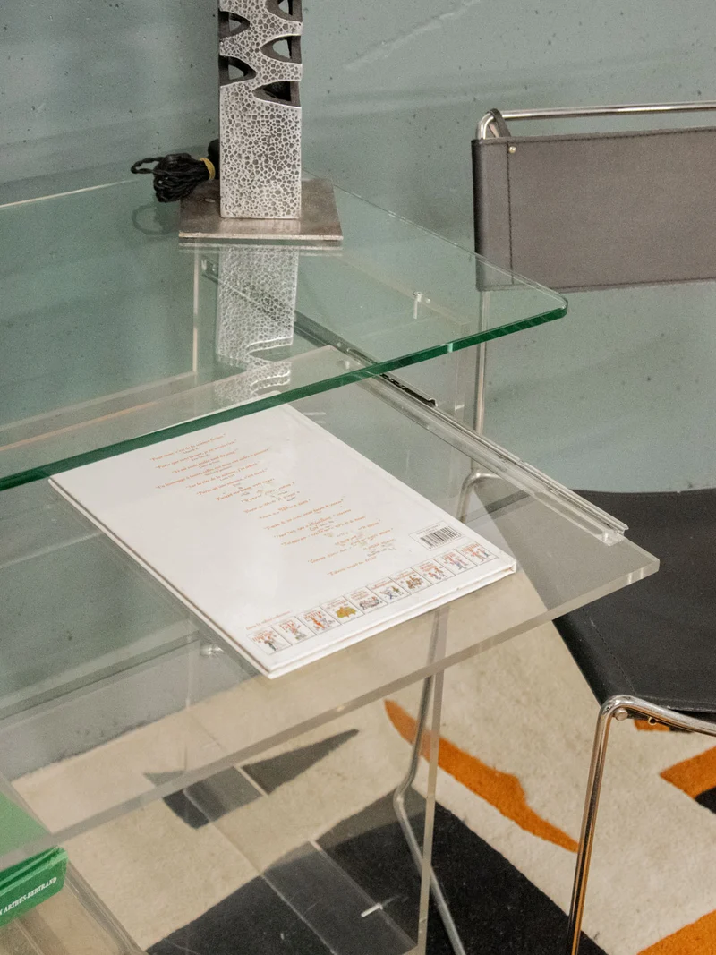 Yvan, le bureau en verre et plexiglass N°468