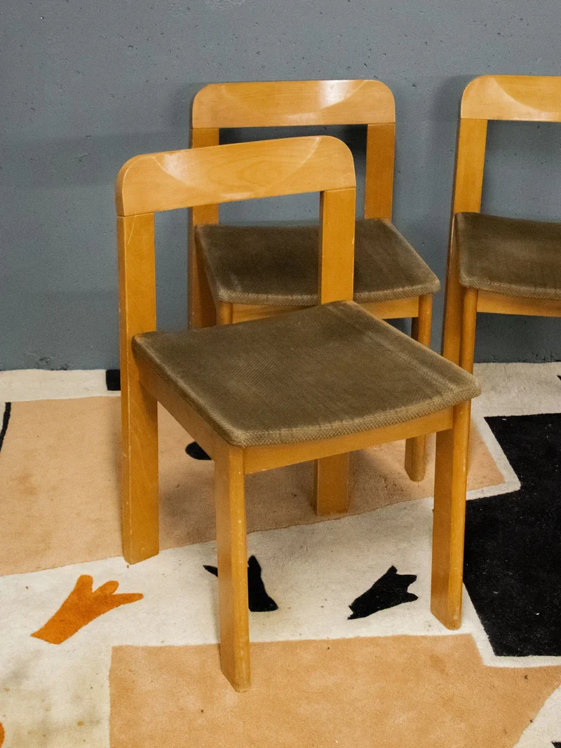Alma, le lot de 4 chaises en orme et velours N°1159