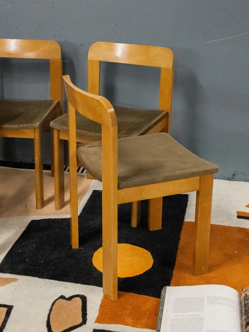 Alma, le lot de 4 chaises en orme et velours N°1159