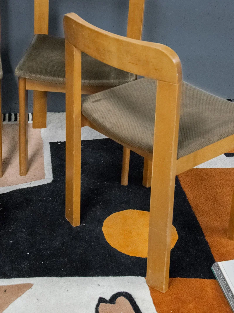 Alma, le lot de 4 chaises en orme et velours N°1159