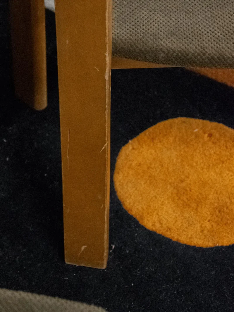 Alma, le lot de 4 chaises en orme et velours N°1159