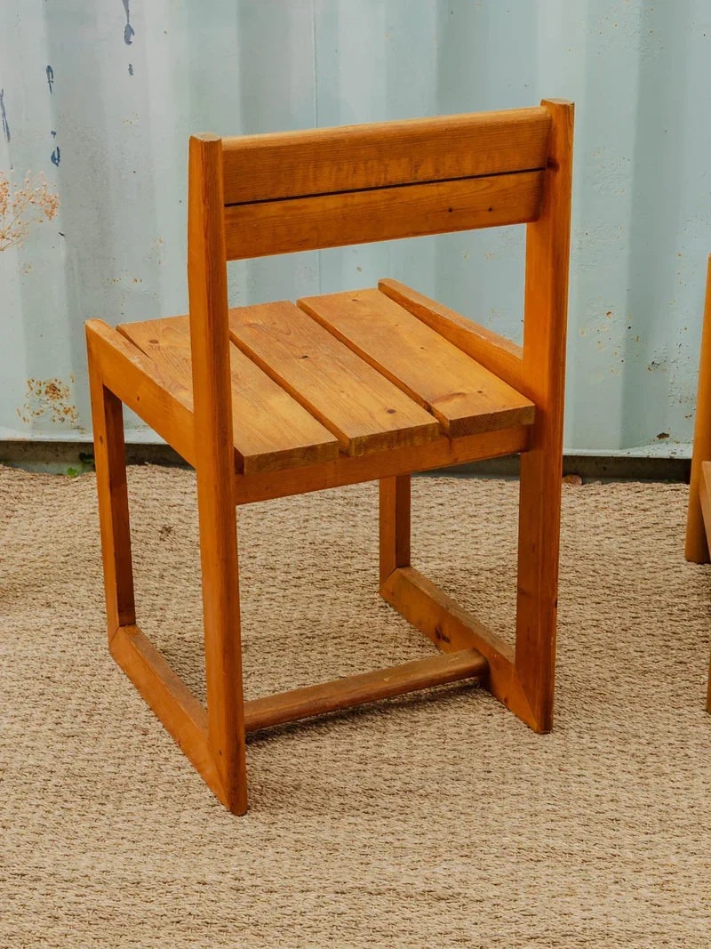 Claude, la chaise en bois N°853