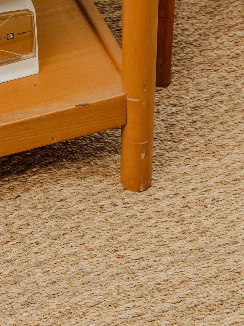 Hanna, la table d'appoint en bois N°739