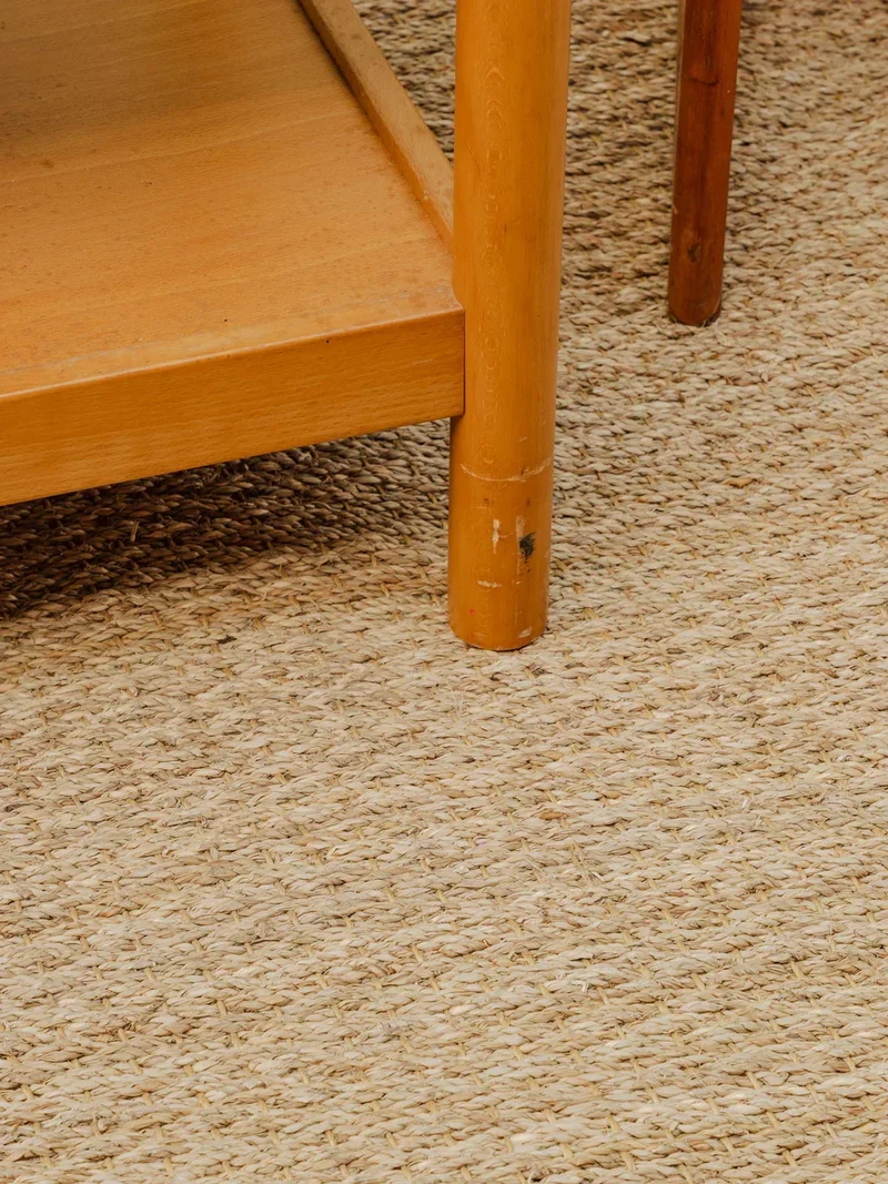 Hanna, la table d'appoint en bois N°739
