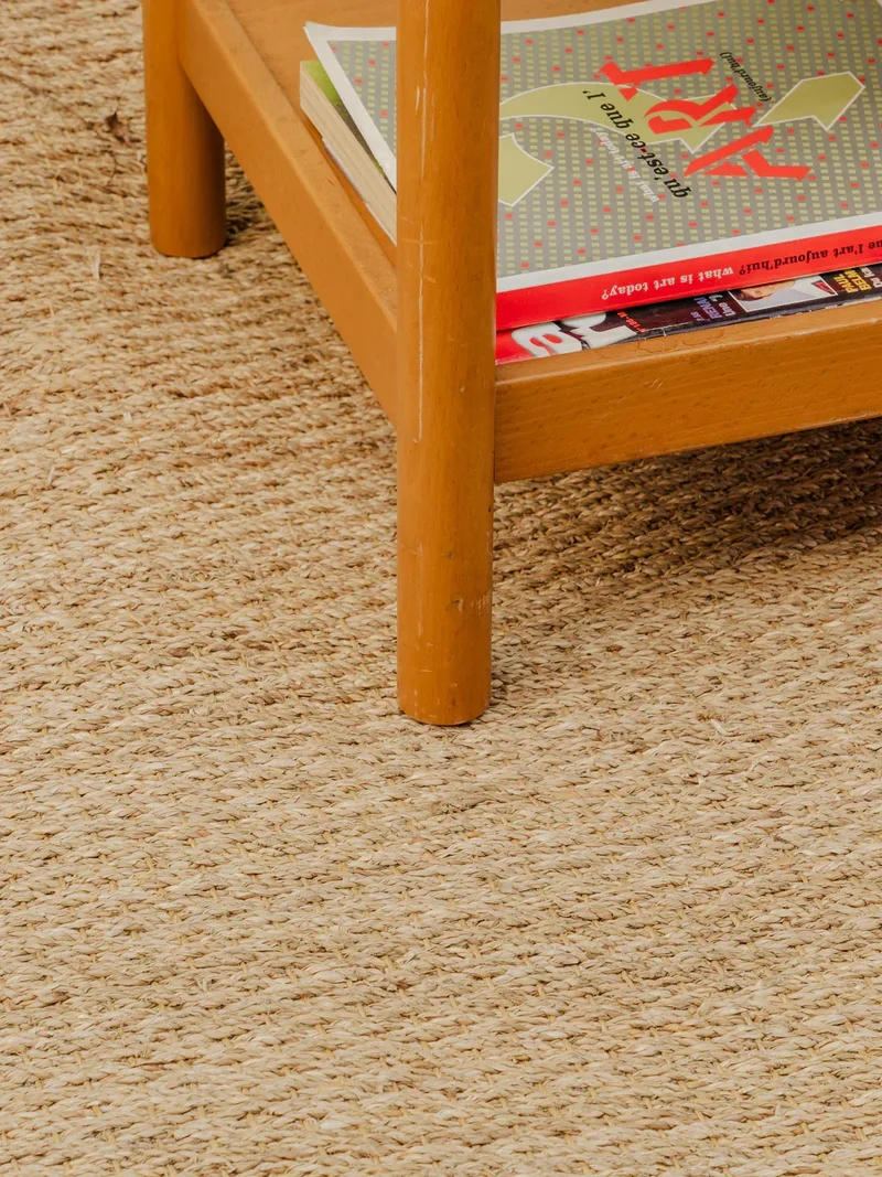 Hanna, la table d'appoint en bois N°739