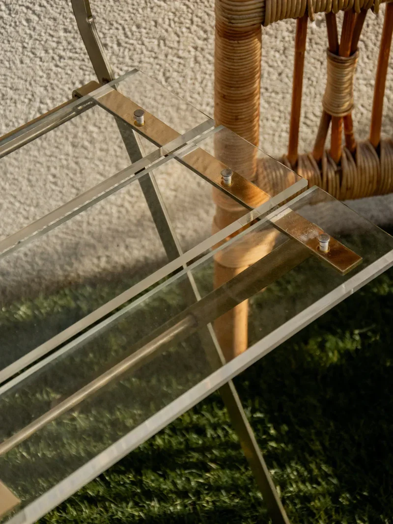 Alma, la paire de chaises pliantes en plexiglass N°1201