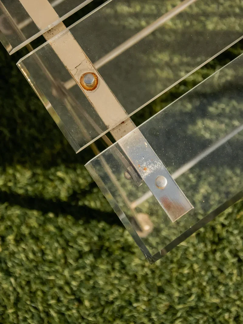 Alma, la paire de chaises pliantes en plexiglass N°1201