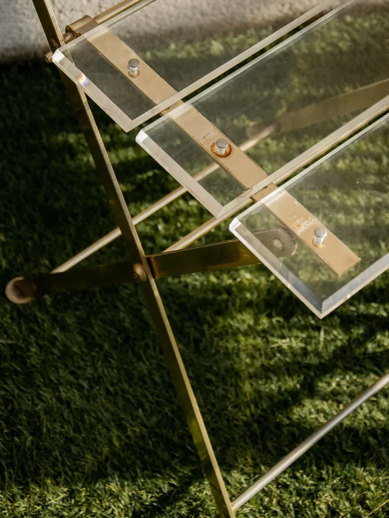 Alma, la paire de chaises pliantes en plexiglass N°1201