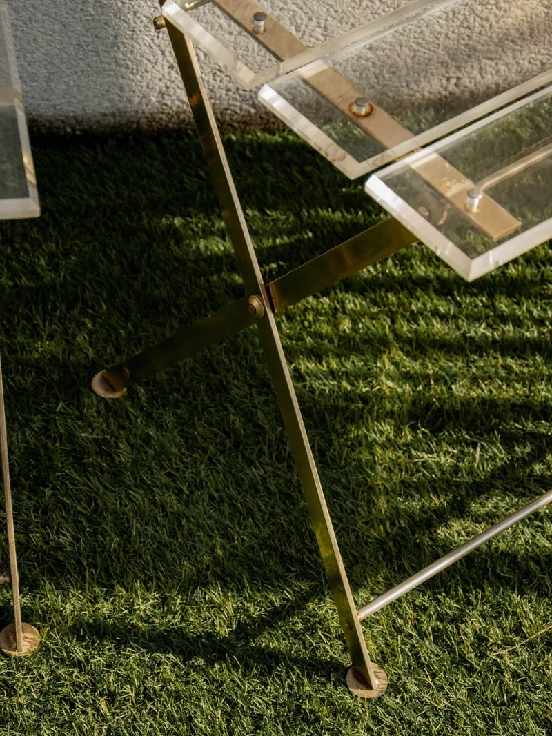 Alma, la paire de chaises pliantes en plexiglass N°1201