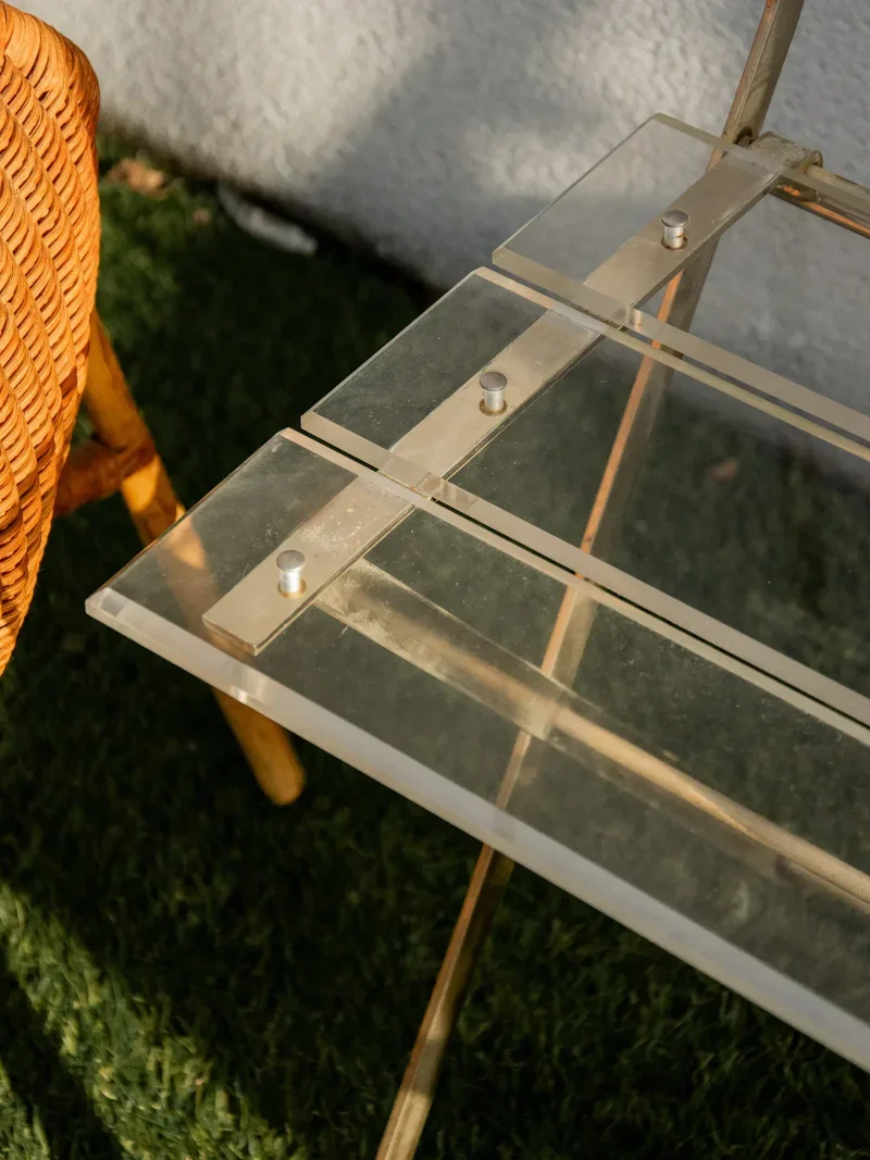 Alma, la paire de chaises pliantes en plexiglass N°1201