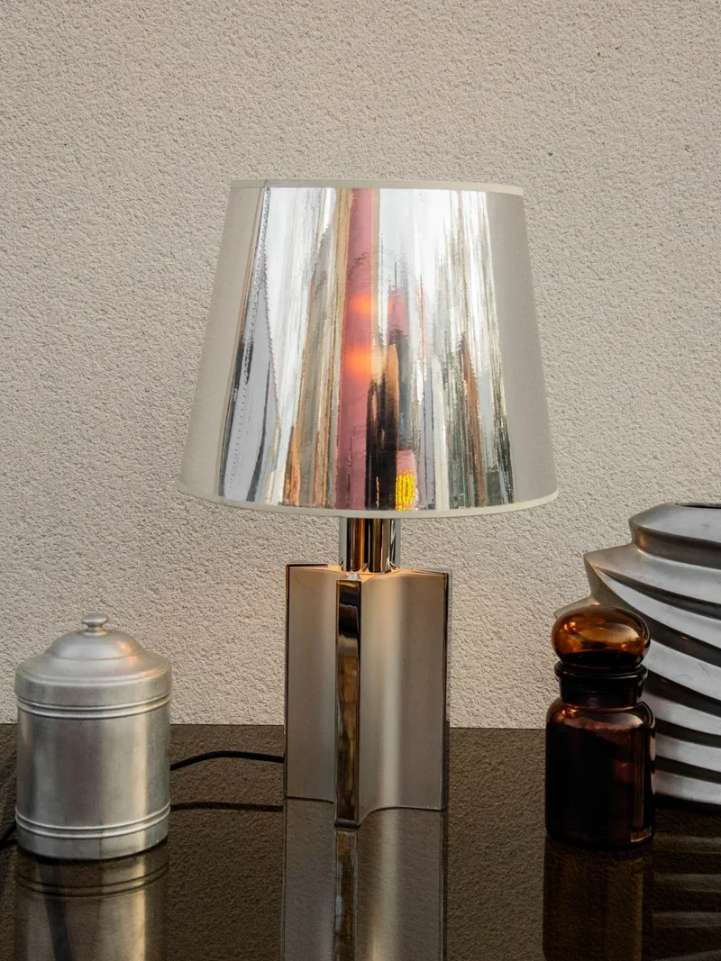Julia, la lampe à poser Space Age N°624