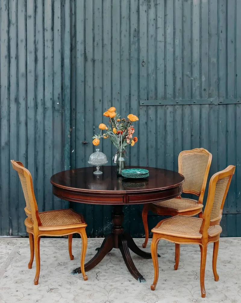 Romy, la table à manger en bois N°505