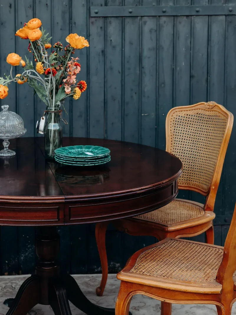 Romy, la table à manger en bois N°505