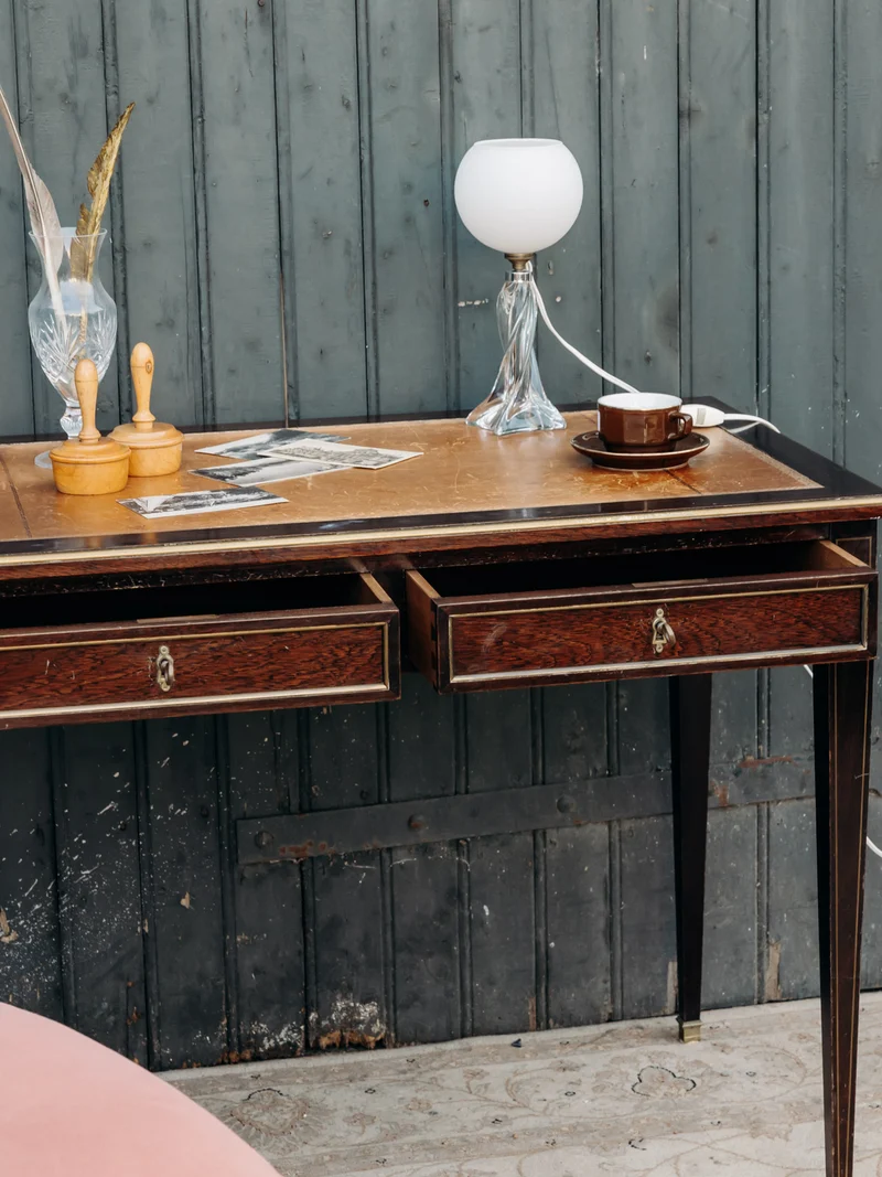 Edouard, le bureau en bois et cuir N°497