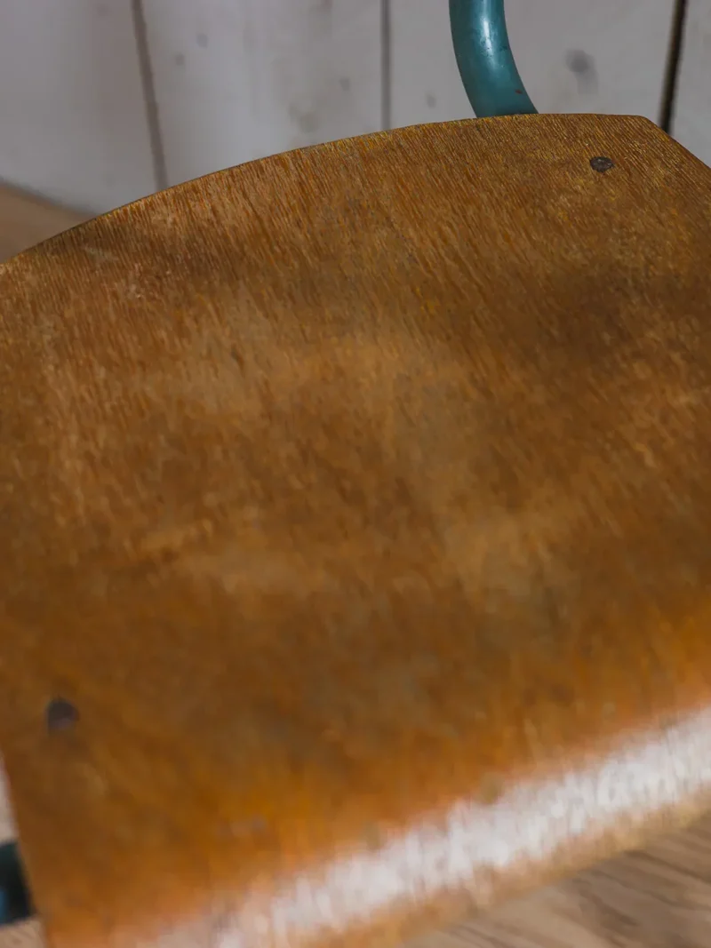 Claude, la chaise de directeur en métal N°920