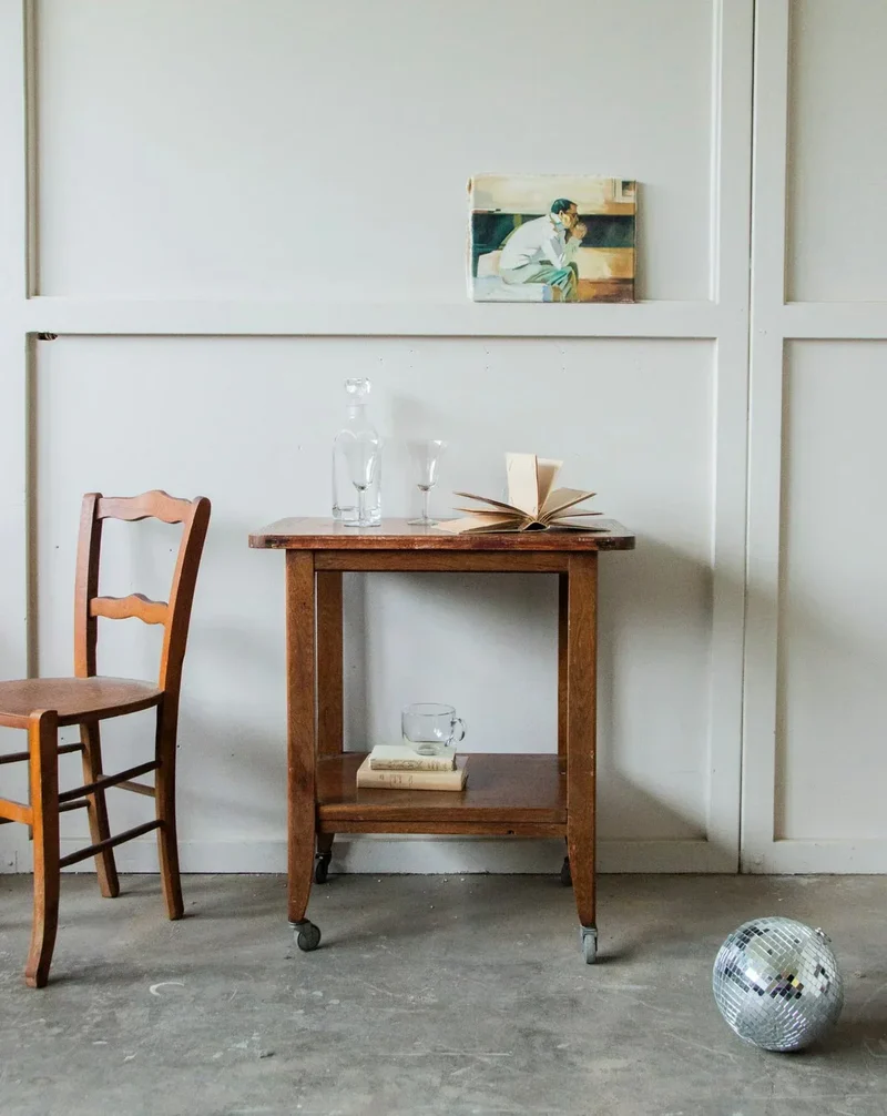 Henriette, la desserte en bois foncé N°139