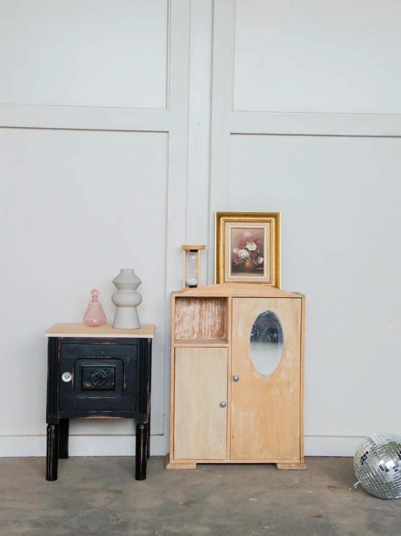 Odile, la table de chevet patinée noire N°630