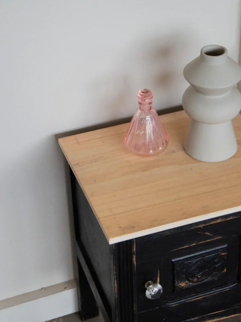 Odile, la table de chevet patinée noire N°630