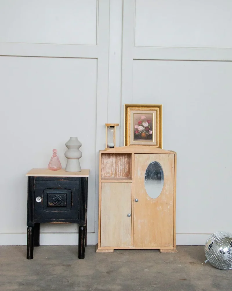 Gaëlle, la grande armoire à pharmacie patinée N°258