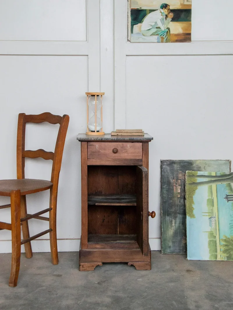 Odile, la table de chevet en bois et marbre N°629