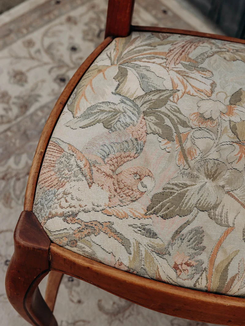 Claude, le lot de 4 chaises en bois N°847