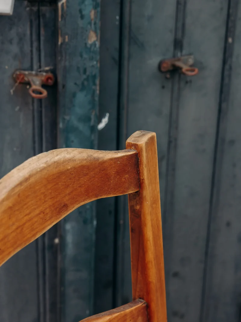 Claude, le lot de 4 chaises en bois N°847