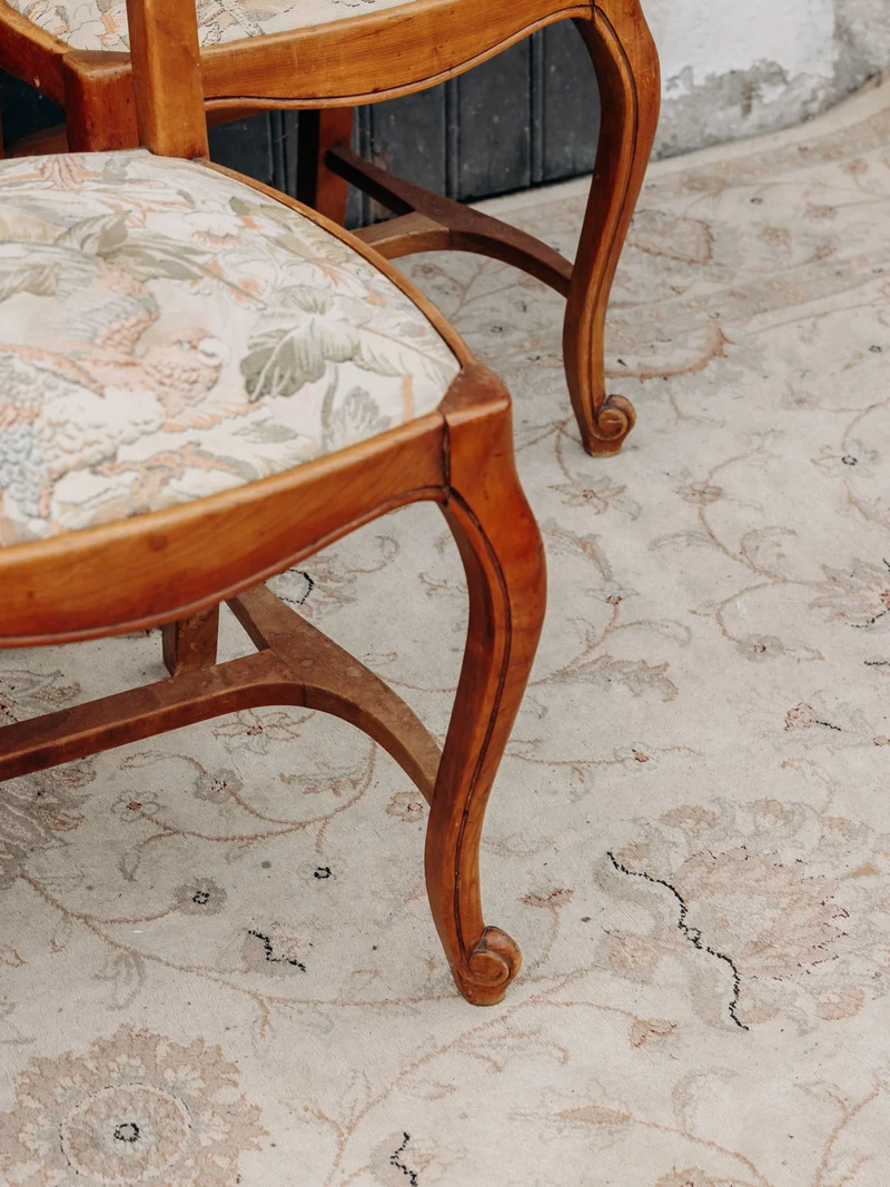 Claude, le lot de 4 chaises en bois N°847