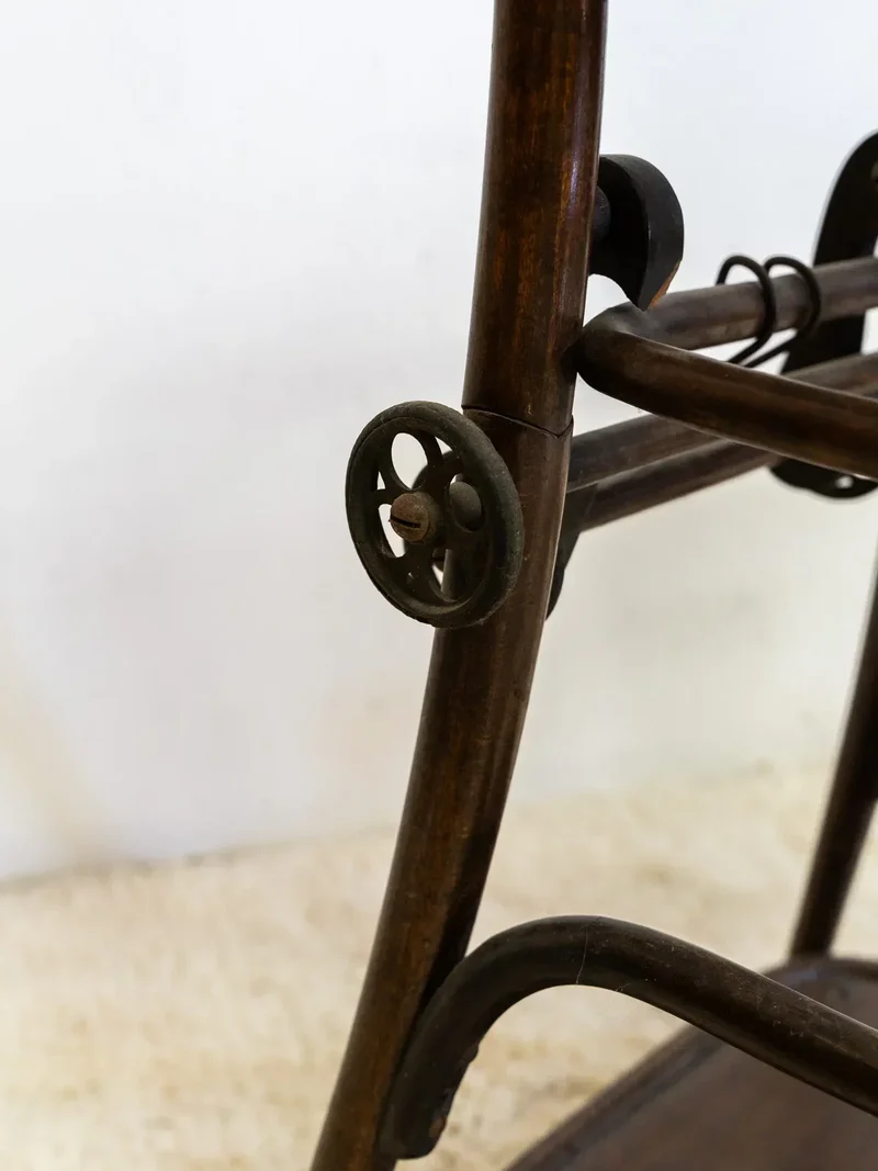 Ernestine, la chaise haute pour enfant en bois N°281